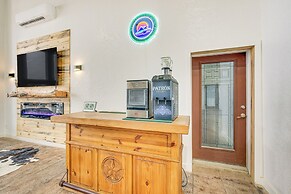 Lakefront Wichita Falls Home w/ Pool & Hot Tub