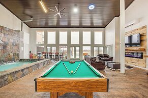 Lakefront Wichita Falls Home w/ Pool & Hot Tub