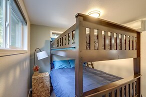 Bremerton Vacation Rental w/ Hot Tub & Lake Access