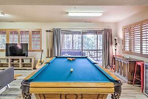Pine Mountain Cabin w/ Hot Tub, 2 Mins to Marina!