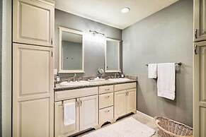 Pine Mountain Cabin w/ Hot Tub, 2 Mins to Marina!