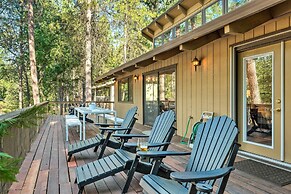 Pine Mountain Cabin w/ Hot Tub, 2 Mins to Marina!