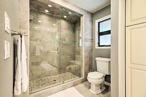 Pine Mountain Cabin w/ Hot Tub, 2 Mins to Marina!