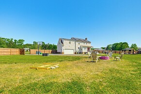 Richmond Area Home w/ Game Room & Patio!