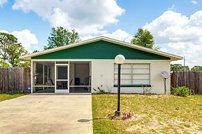 10 Mi to Dtwn Ocala: Dog-friendly Home w/ Fire Pit
