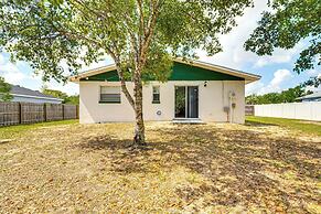 10 Mi to Dtwn Ocala: Dog-friendly Home w/ Fire Pit