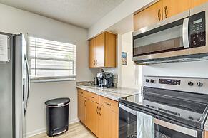 10 Mi to Dtwn Ocala: Dog-friendly Home w/ Fire Pit