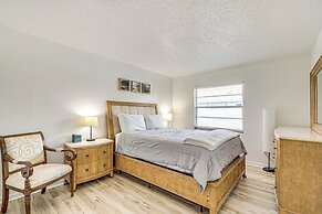 10 Mi to Dtwn Ocala: Dog-friendly Home w/ Fire Pit