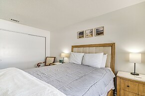 10 Mi to Dtwn Ocala: Dog-friendly Home w/ Fire Pit