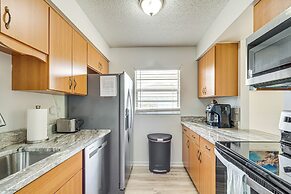 10 Mi to Dtwn Ocala: Dog-friendly Home w/ Fire Pit