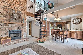 1 Mi to Shops & Dining: Idyllic Lakeside Getaway!