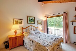 Mountaintop Condo w/ Great Mt Washington View