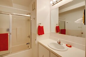 Mountaintop Condo w/ Great Mt Washington View