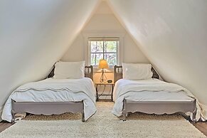 Enchanting Tryon Home w/ Hot Tub ~ 14 Mi to Tiec!