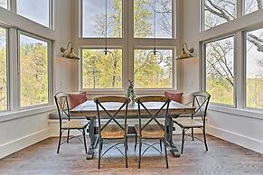 Enchanting Tryon Home w/ Hot Tub ~ 14 Mi to Tiec!