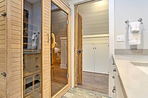 Enchanting Tryon Home w/ Hot Tub ~ 14 Mi to Tiec!