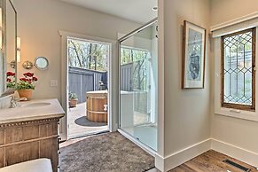 Enchanting Tryon Home w/ Hot Tub ~ 14 Mi to Tiec!