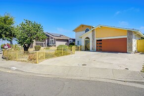 Vallejo Home w/ Spacious Deck, Hot Tub & Views