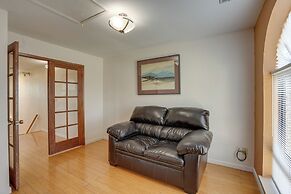 Vallejo Home w/ Spacious Deck, Hot Tub & Views