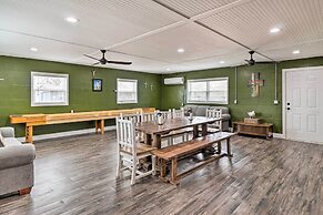 Welcoming Tow Home ~ 1 Mi to Lake Buchanan!