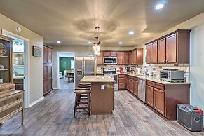 Welcoming Tow Home ~ 1 Mi to Lake Buchanan!