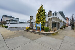 Ocean City Condo w/ Pool: Walk to Boardwalk!