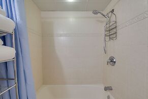 Ocean City Condo w/ Pool: Walk to Boardwalk!