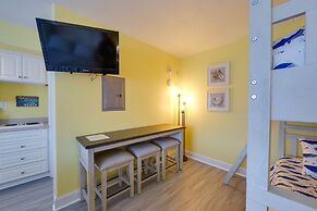 Ocean City Condo w/ Pool: Walk to Boardwalk!