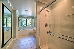 Beautiful Wine Country Home w/ Hot Tub & Lake View