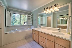 Beautiful Wine Country Home w/ Hot Tub & Lake View