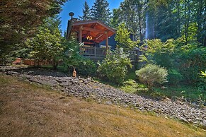 Beautiful Wine Country Home w/ Hot Tub & Lake View