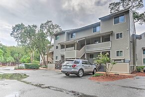 Walk to Beach: Villa w/ Balcony in Hilton Head!