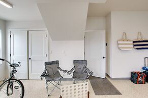 Riverfront Sheboygan Townhome w/ Grill!