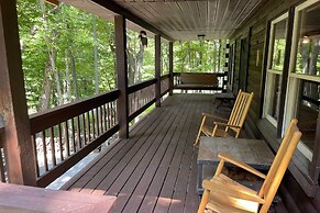 Cozy Alpine Lake Cabin w/ Pool & Lake Access!