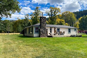 Dolores Ranch Cabin w/ Hot Tub & 1-acre Yard!