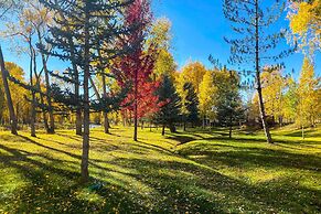 Dolores Ranch Cabin w/ Hot Tub & 1-acre Yard!