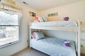 Dunn Dreamin': Hot Tub, Pirate Fort, & Fire Pit!