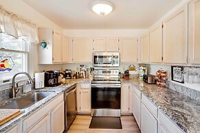 Dunn Dreamin': Hot Tub, Pirate Fort, & Fire Pit!