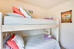 Dunn Dreamin': Hot Tub, Pirate Fort, & Fire Pit!