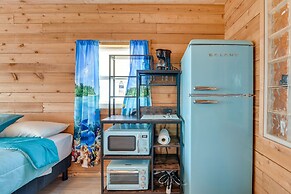 1 Mi to Ocean: Colorful Freeport Beach Rental!