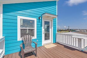 1 Mi to Ocean: Colorful Freeport Beach Rental!
