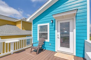1 Mi to Ocean: Colorful Freeport Beach Rental!