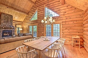 Splendid Family Cabin w/ Hot Tub & Grill!
