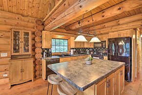 Splendid Family Cabin w/ Hot Tub & Grill!