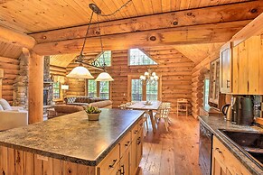 Splendid Family Cabin w/ Hot Tub & Grill!