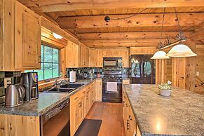Splendid Family Cabin w/ Hot Tub & Grill!