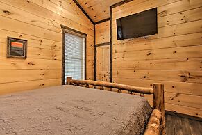 Luxe Cabin w/ Home Theater < 2 Miles to Gatlinburg