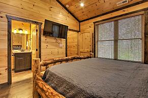 Luxe Cabin w/ Home Theater < 2 Miles to Gatlinburg