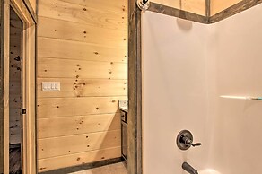 Luxe Cabin w/ Home Theater < 2 Miles to Gatlinburg