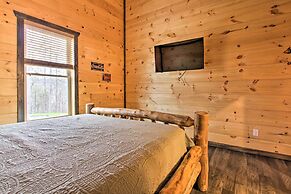 Luxe Cabin w/ Home Theater < 2 Miles to Gatlinburg